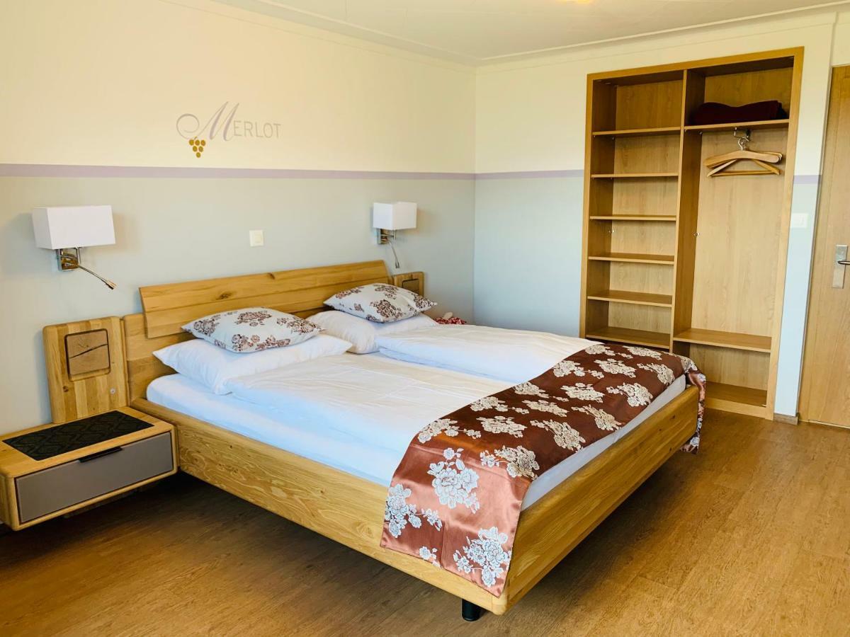 Gasthof Zur Buendte Jenins Buitenkant foto